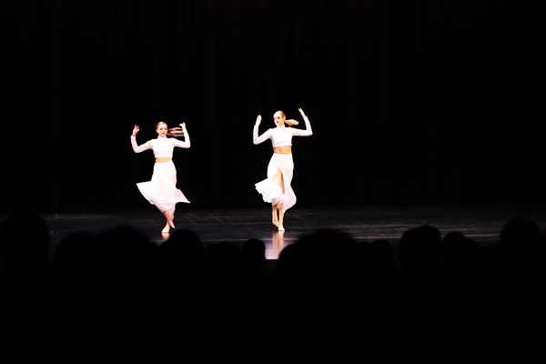 Keywords: showcase;Madison_L;Olivia_L