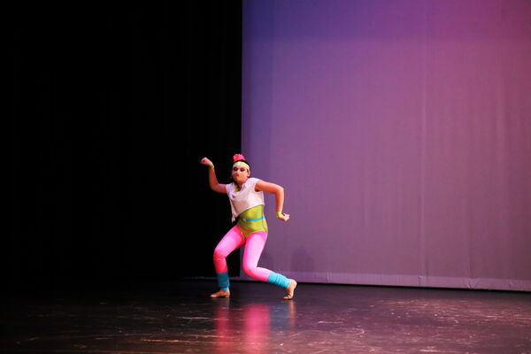 Keywords: Showcase2021;Adela_J