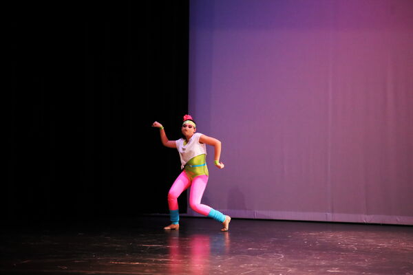 Keywords: Showcase2021;Adela_J