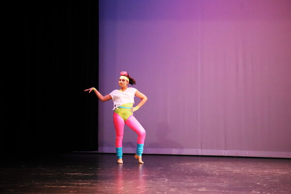 Keywords: Showcase2021;Adela_J