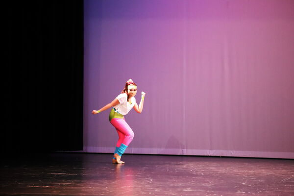 Keywords: Showcase2021;Adela_J