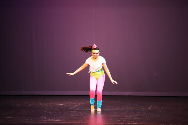 Keywords: Showcase2021;Adela_J