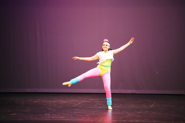 Keywords: Showcase2021;Adela_J