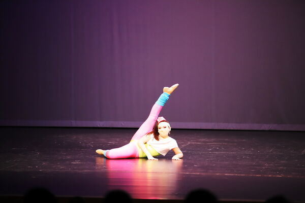 Keywords: Showcase2021;Adela_J