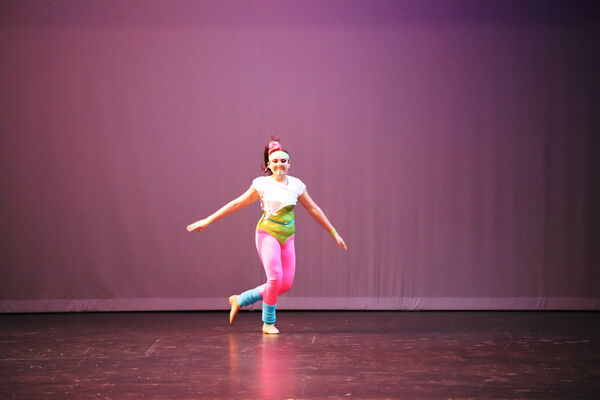 Keywords: Showcase2021;Adela_J