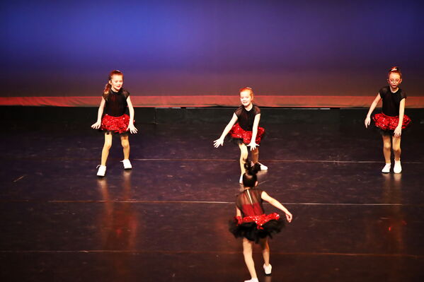 Keywords: Mon_630pm_PC;Neveah_G;Brynn_K;Mallory_K;Rose_M;Clara_P;Evie_S;Malia_S;Alivia_S;Isla_V