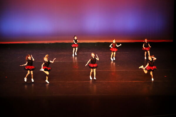 Keywords: Mon_630pm_PC;Neveah_G;Brynn_K;Mallory_K;Rose_M;Clara_P;Evie_S;Malia_S;Alivia_S;Isla_V