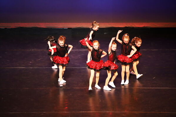 Keywords: Mon_630pm_PC;Neveah_G;Brynn_K;Mallory_K;Rose_M;Clara_P;Evie_S;Malia_S;Alivia_S;Isla_V