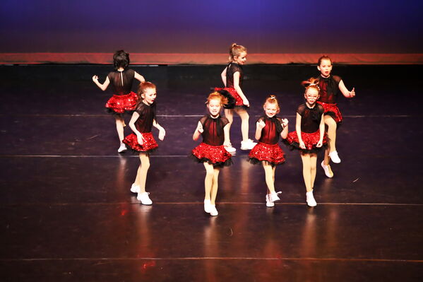 Keywords: Mon_630pm_PC;Neveah_G;Brynn_K;Mallory_K;Rose_M;Clara_P;Evie_S;Malia_S;Alivia_S;Isla_V