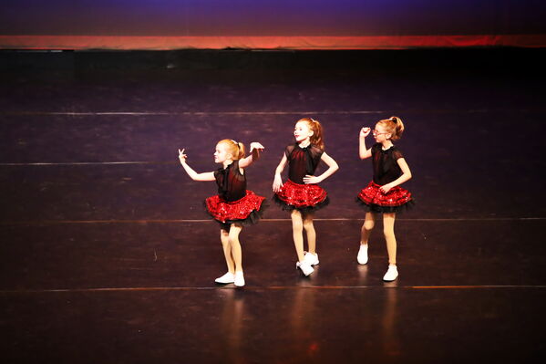 Keywords: Mon_630pm_PC;Neveah_G;Brynn_K;Mallory_K;Rose_M;Clara_P;Evie_S;Malia_S;Alivia_S;Isla_V