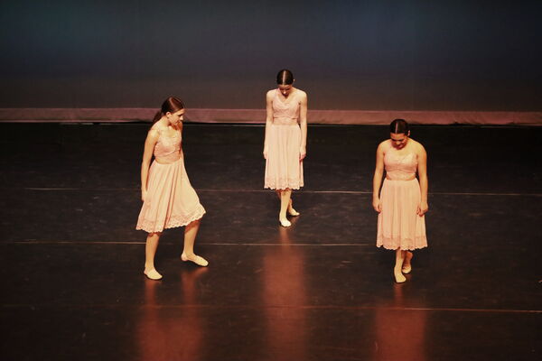 Keywords: Evelyn_C; Lauren_H; Sydney_K