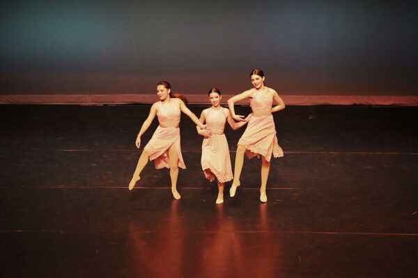 Keywords: Evelyn_C; Lauren_H; Sydney_K