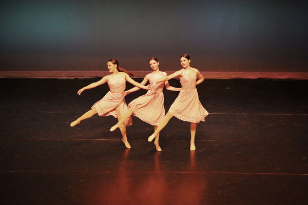 Keywords: Evelyn_C; Lauren_H; Sydney_K