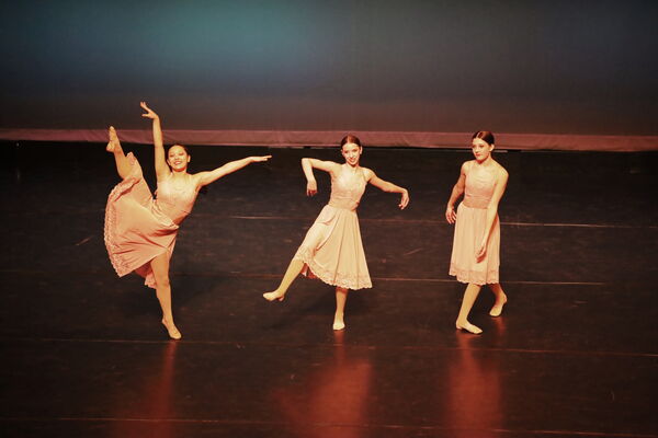 Keywords: Evelyn_C; Lauren_H; Sydney_K