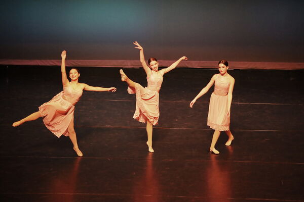 Keywords: Evelyn_C; Lauren_H; Sydney_K