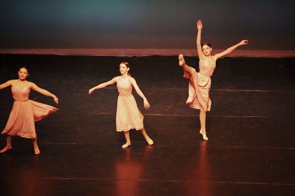 Keywords: Evelyn_C; Lauren_H; Sydney_K