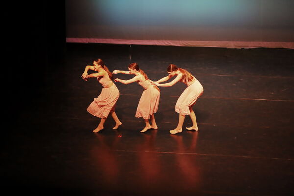 Keywords: Evelyn_C; Lauren_H; Sydney_K