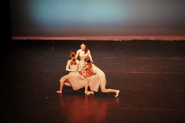 Keywords: Evelyn_C; Lauren_H; Sydney_K