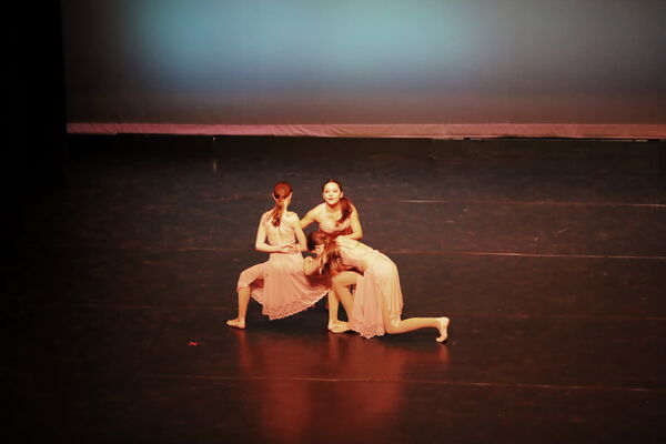 Keywords: Evelyn_C; Lauren_H; Sydney_K