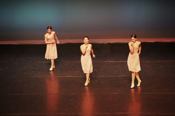 Keywords: Evelyn_C; Lauren_H; Sydney_K