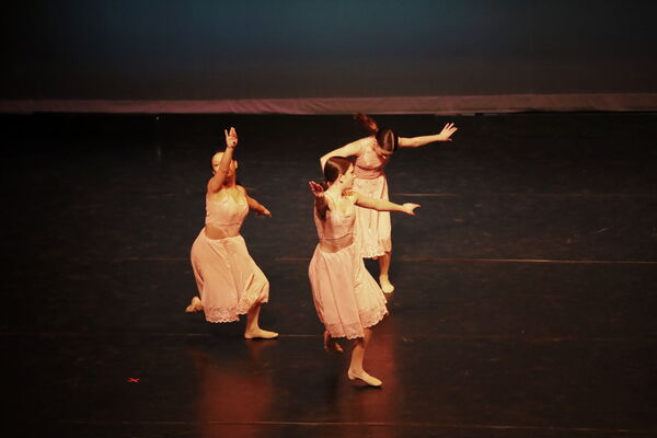 Keywords: Evelyn_C; Lauren_H; Sydney_K