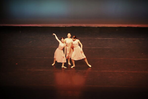 Keywords: Evelyn_C; Lauren_H; Sydney_K