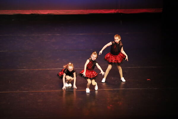 Keywords: Mon_630pm_PC; Neveah_G; Brynn_K; Mallory_K; Rose_M; Clara_P; Evie_S; Malia_S; Alivia_S; Isla_V