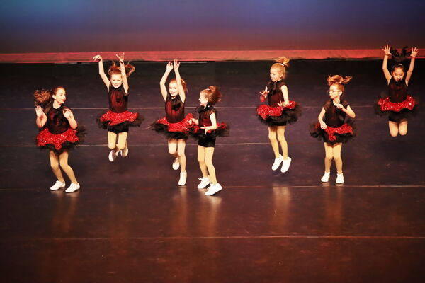 Keywords: Mon_630pm_PC; Neveah_G; Brynn_K; Mallory_K; Rose_M; Clara_P; Evie_S; Malia_S; Alivia_S; Isla_V