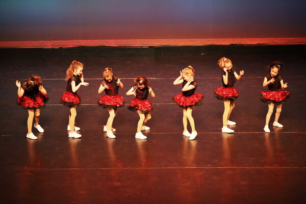 Keywords: Mon_630pm_PC; Neveah_G; Brynn_K; Mallory_K; Rose_M; Clara_P; Evie_S; Malia_S; Alivia_S; Isla_V