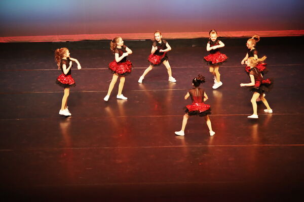 Keywords: Mon_630pm_PC; Neveah_G; Brynn_K; Mallory_K; Rose_M; Clara_P; Evie_S; Malia_S; Alivia_S; Isla_V