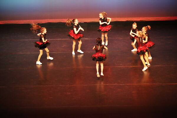 Keywords: Mon_630pm_PC; Neveah_G; Brynn_K; Mallory_K; Rose_M; Clara_P; Evie_S; Malia_S; Alivia_S; Isla_V