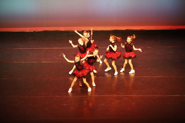 Keywords: Mon_630pm_PC; Neveah_G; Brynn_K; Mallory_K; Rose_M; Clara_P; Evie_S; Malia_S; Alivia_S; Isla_V