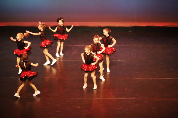 Keywords: Mon_630pm_PC; Neveah_G; Brynn_K; Mallory_K; Rose_M; Clara_P; Evie_S; Malia_S; Alivia_S; Isla_V