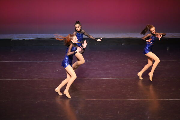 Keywords: Evelyn_C; Lilly_G; Sydney_K