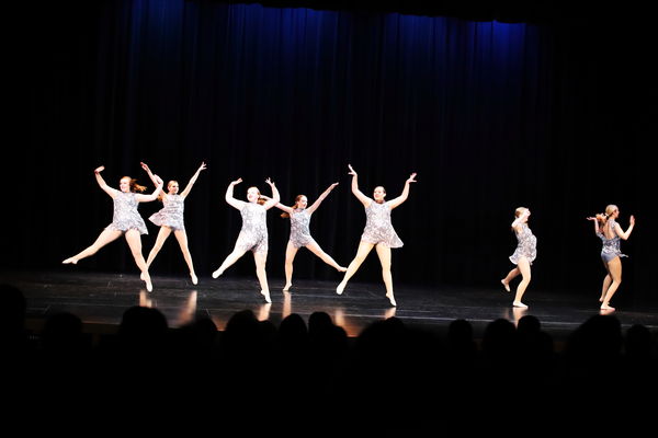 Keywords: showcase;Competition