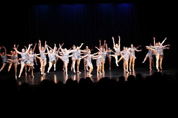 Keywords: showcase;Competition