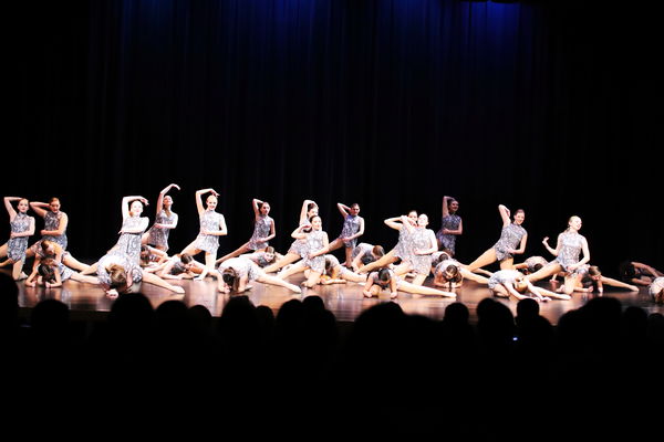 Keywords: showcase;Competition