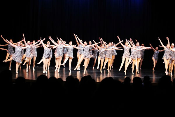 Keywords: showcase;Competition