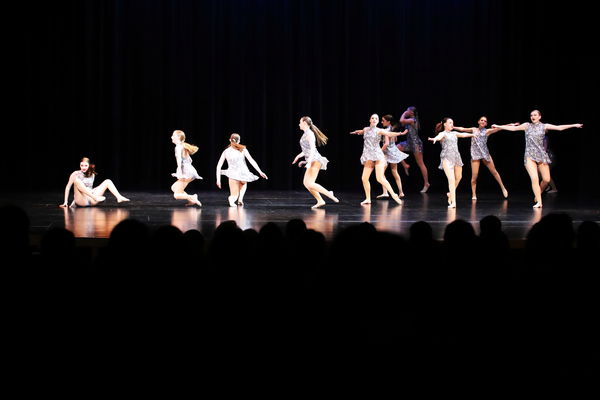 Keywords: showcase;Competition