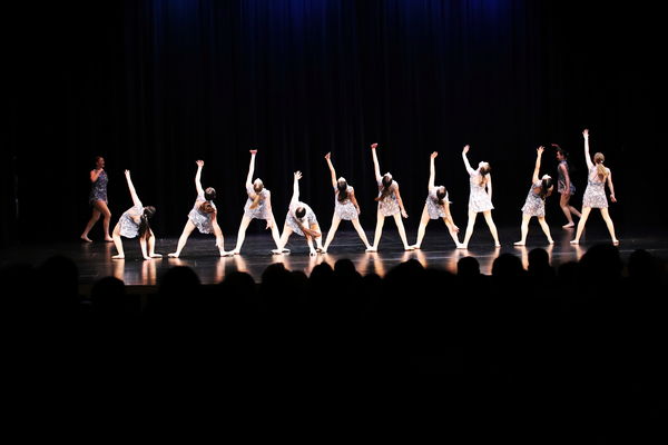 Keywords: showcase;Competition