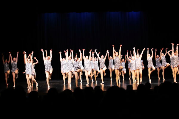 Keywords: showcase;Competition