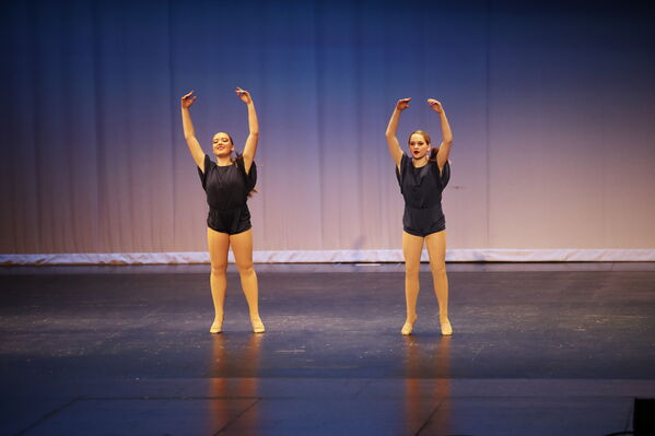 Keywords: Alex_P;Hailey_P