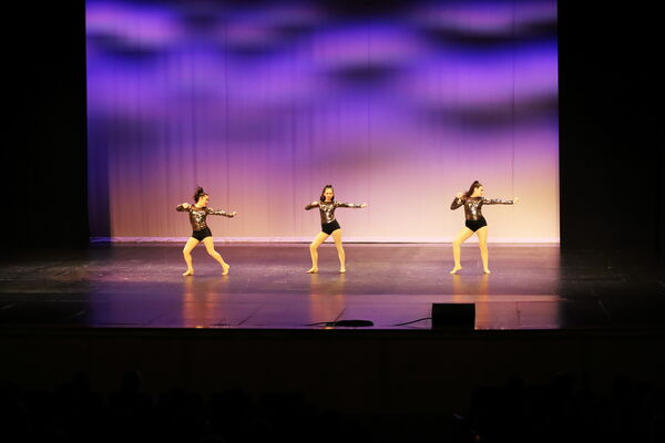 Keywords: Lauren_H;Adela_J;Ella_S